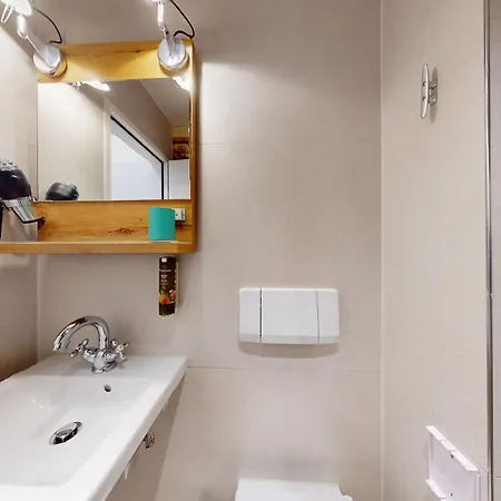 Alpenblick Coliving By Homenhancement - Self Check In